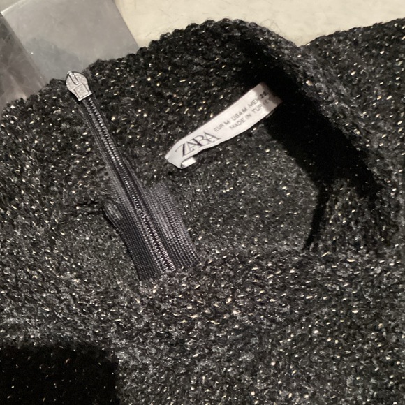 Zara Black and Gold Sparkle Ensemble. Skirt and matching shirt. - Picture 2 of 6